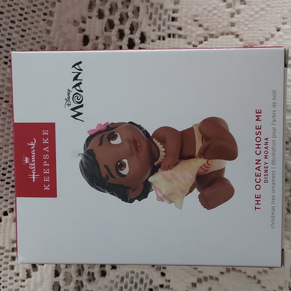 Nwt Hallmark Disney MOANA,The Ocean Chose Me Christmas Ornament Originally Box - Picture 3 of 5